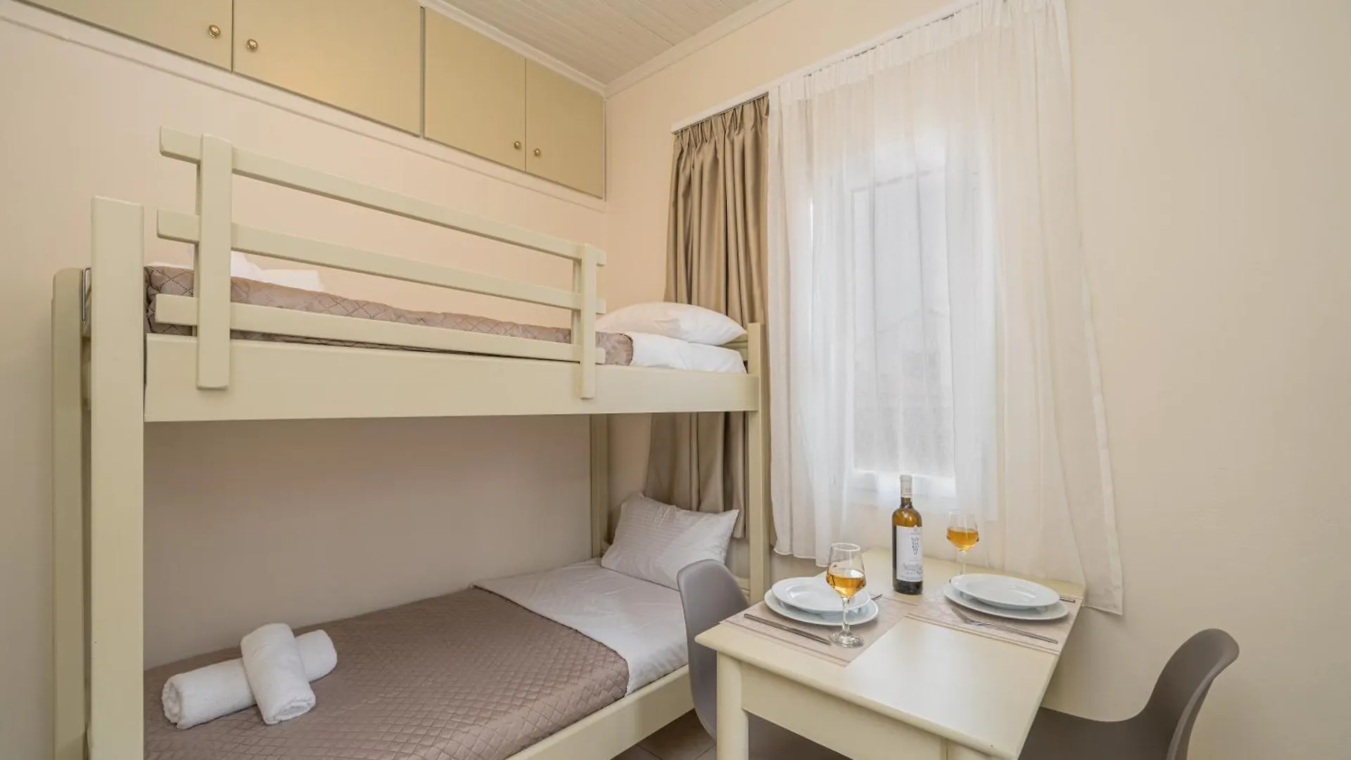 Apartament Makis Village-Apartments Agia Efimia