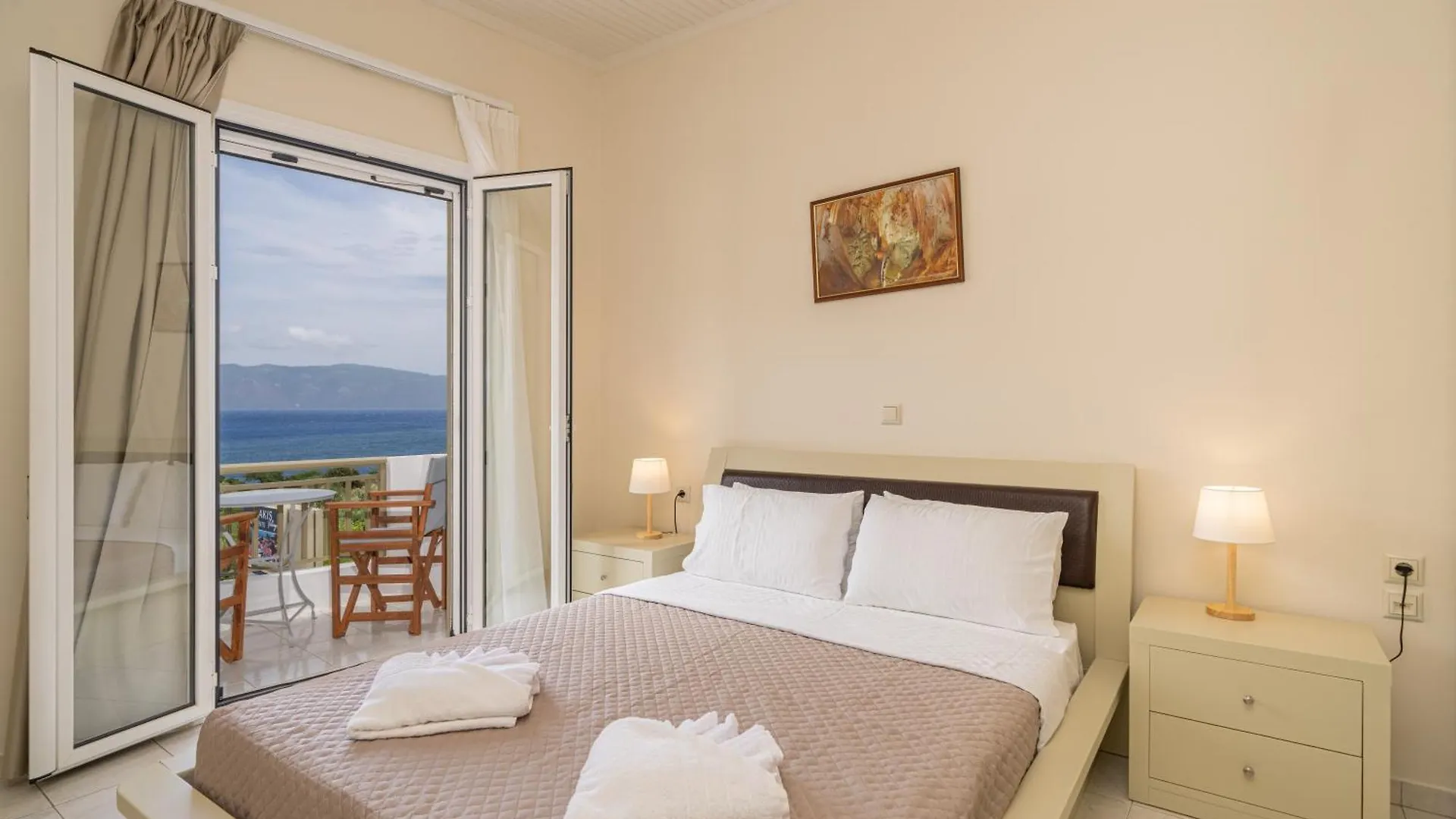 Makis Village-Apartments Agia Efimia Grecja