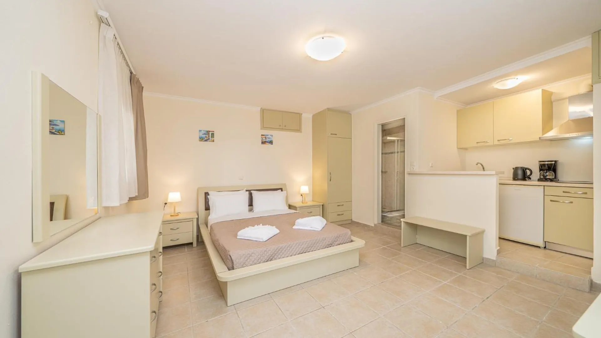 Makis Village-Apartments Agia Efimia 0*,