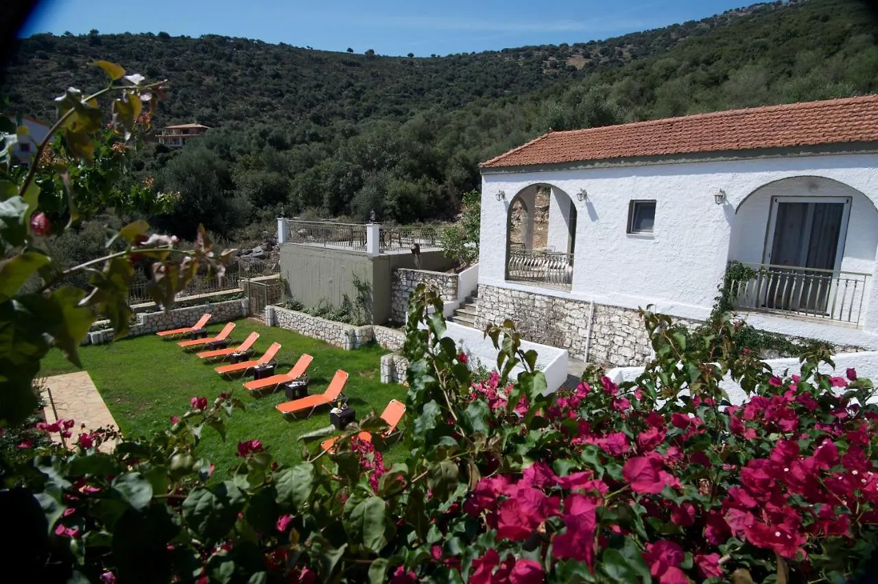 Makis Village-Apartments Agia Efimia 公寓