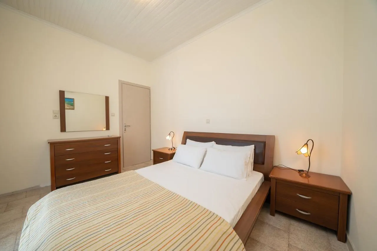 Makis Village-Apartments Agia Efimia 希腊