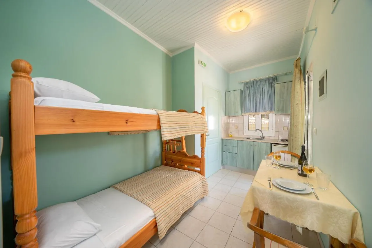 Makis Village-Apartments Agia Efimia 公寓