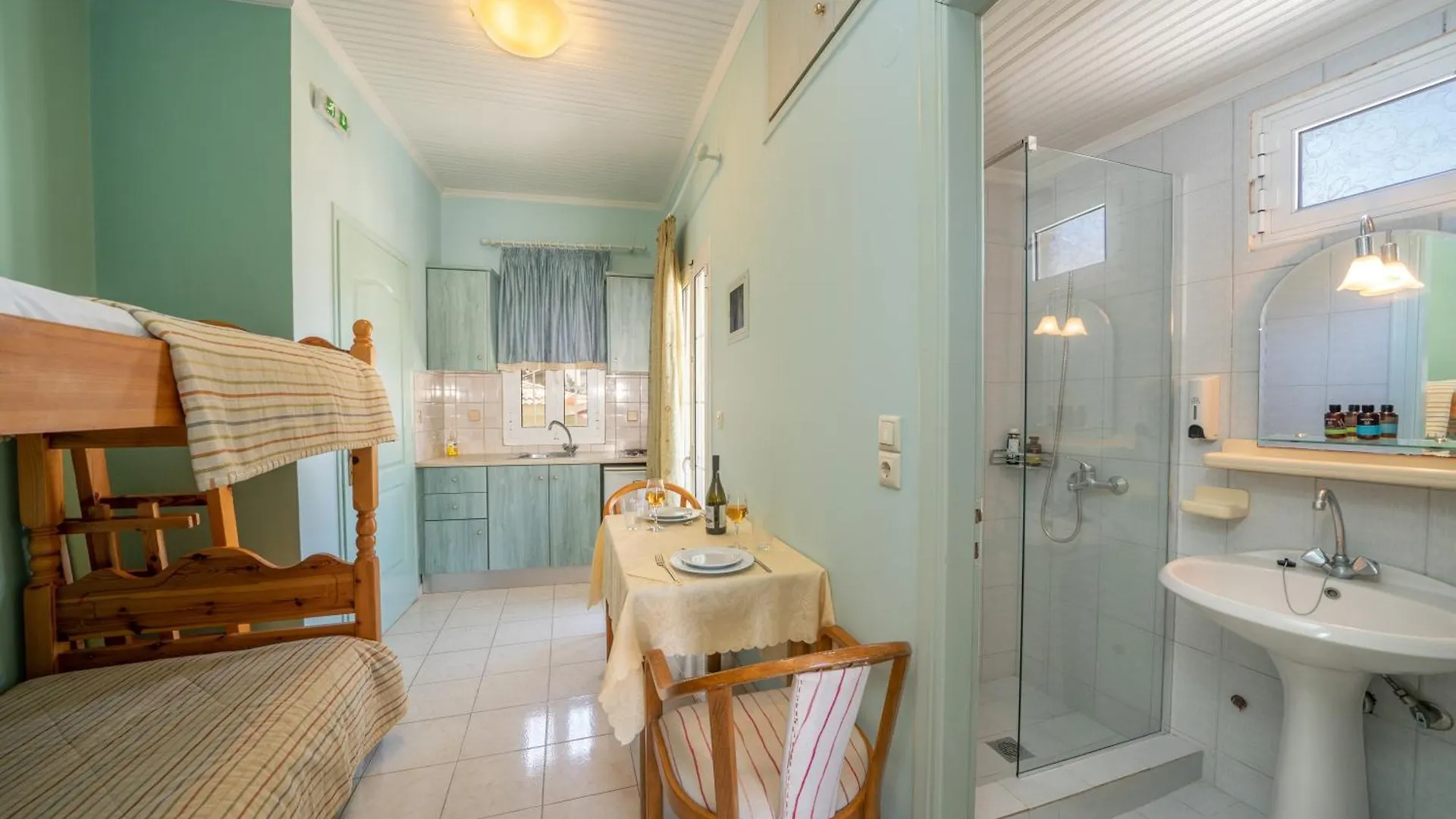 Makis Village-Apartments Agia Efimia 0*,  希腊