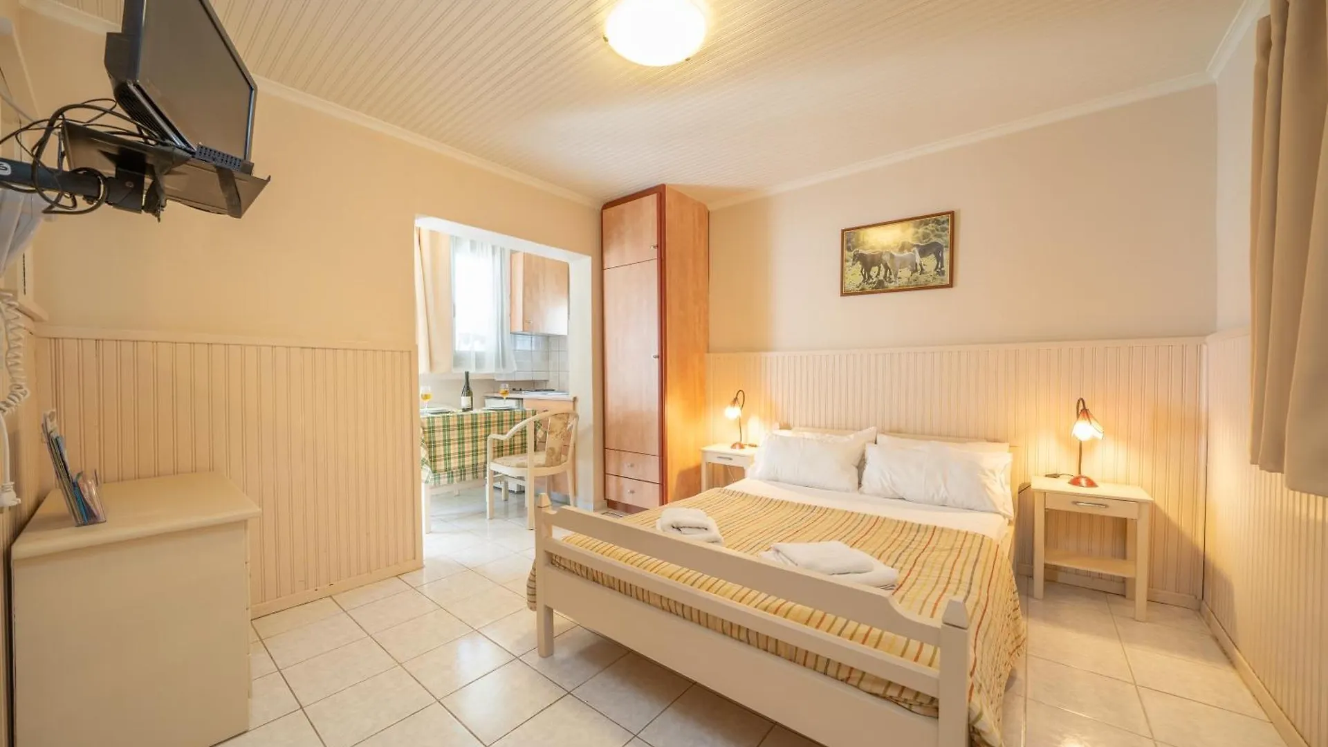 Makis Village-Apartments Agia Efimia