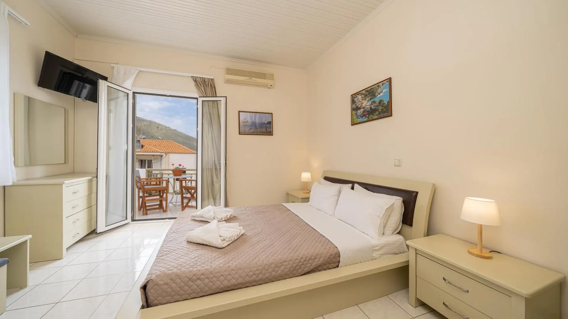 Makis Village-Apartments Agia Efimia