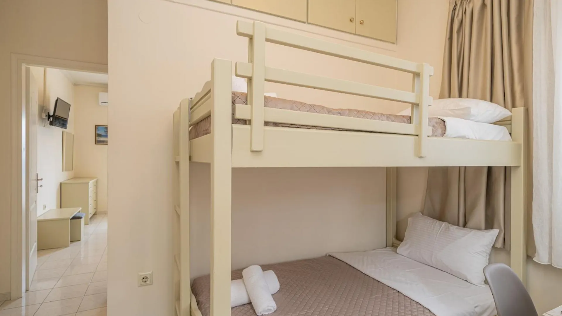 Makis Village-Apartments Agia Efimia 0*,
