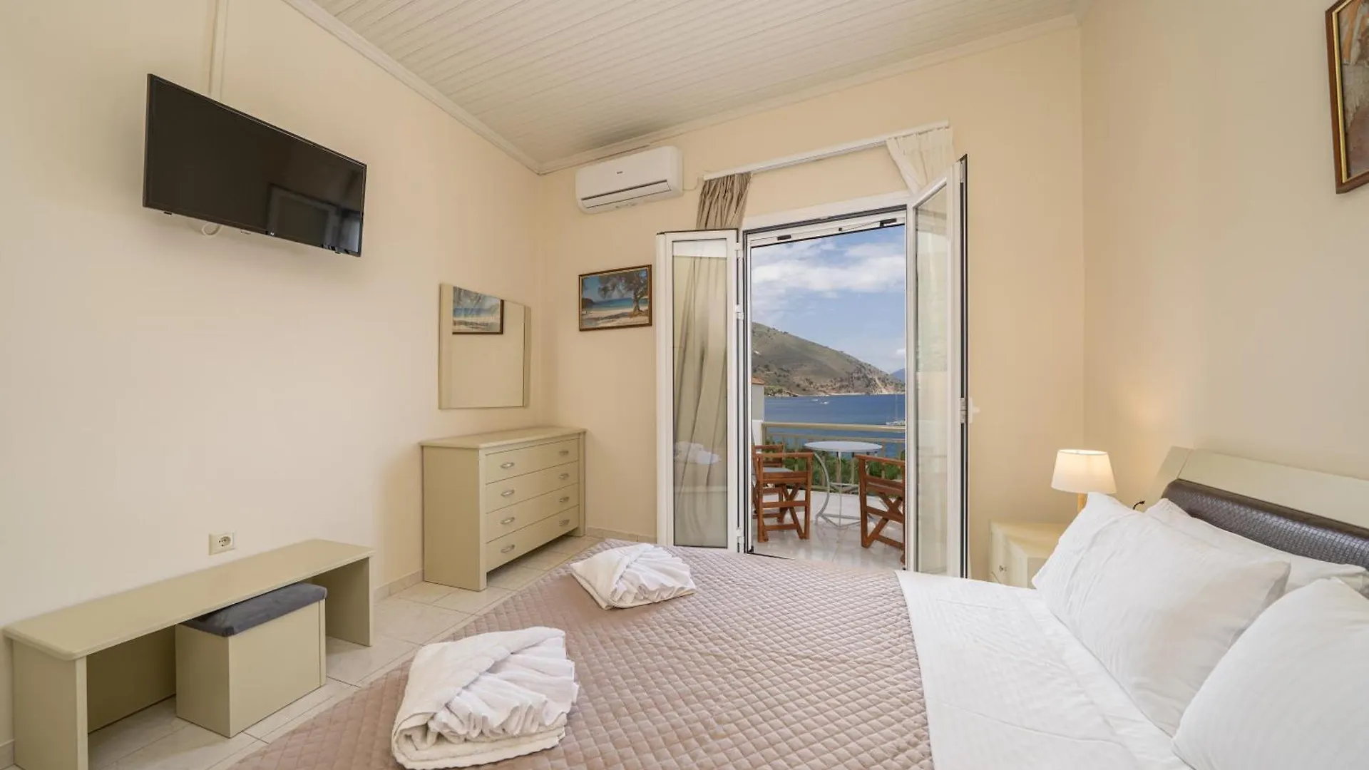 Makis Village-Apartments Agia Efimia