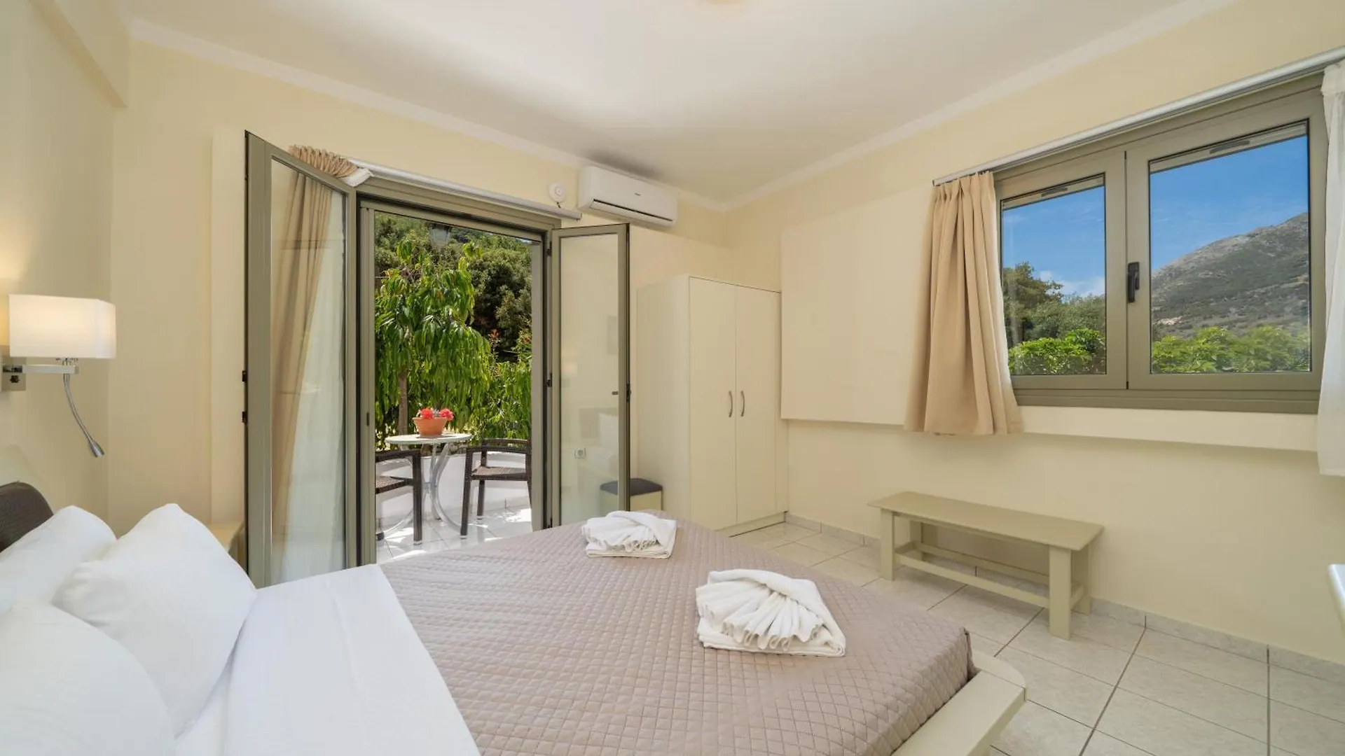 Apartment Makis Village-Apartments Agia Efimia Greece