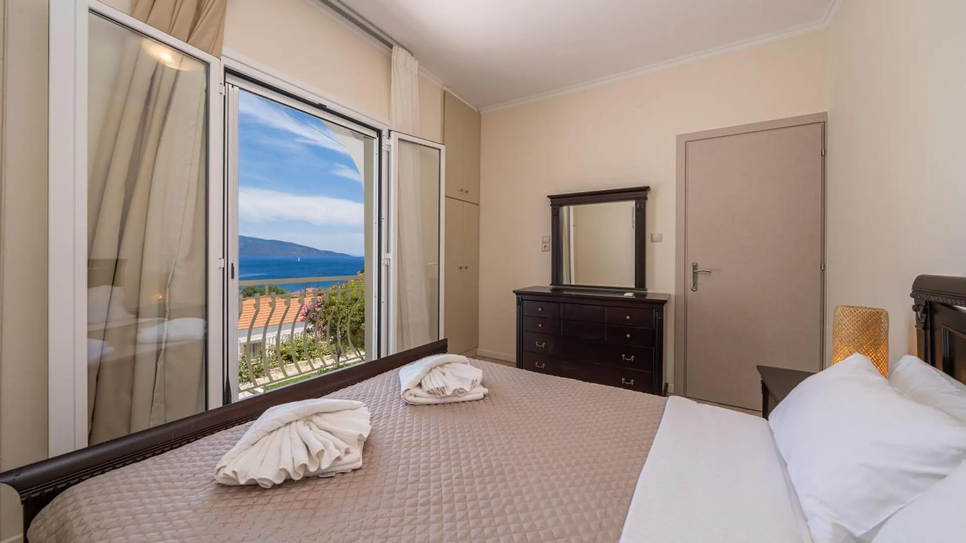 Apartment Makis Village-Apartments Agia Efimia