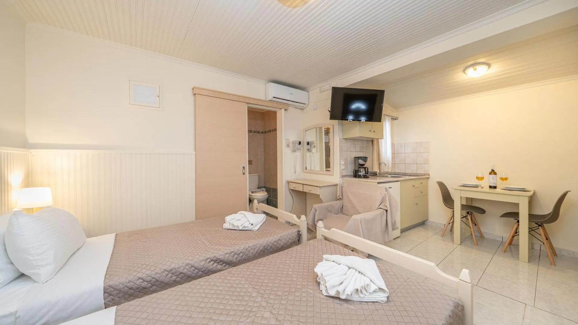 Apartment Makis Village-Apartments Agia Efimia