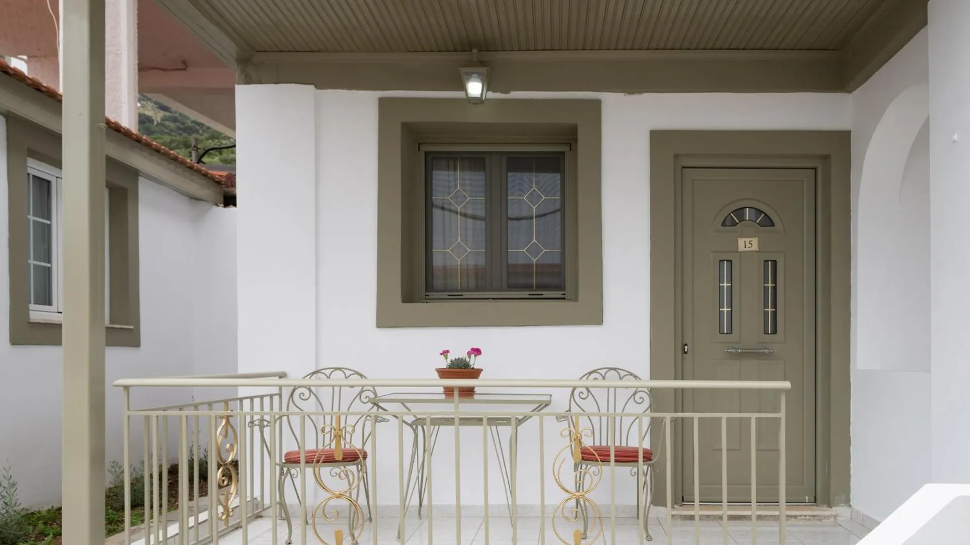 Makis Village-Apartments Agia Efimia 0*,